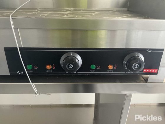 2025年グリーン有限会社フードトレーラー