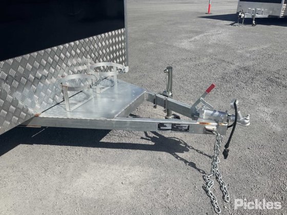 2025年グリーン有限会社フードトレーラー