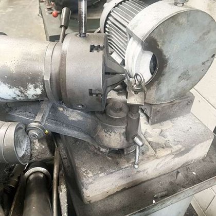 Sharpening machine for tips