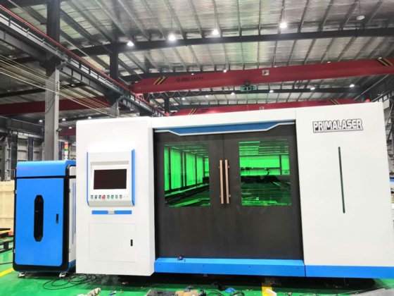 大台面大瓦数全罩式交换台数控光纤激光切割机