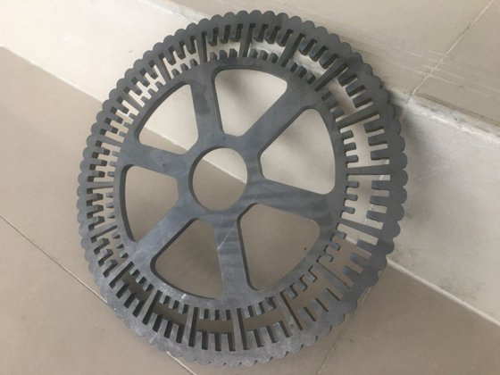 大台面大瓦数全罩式交换台数控光纤激光切割机