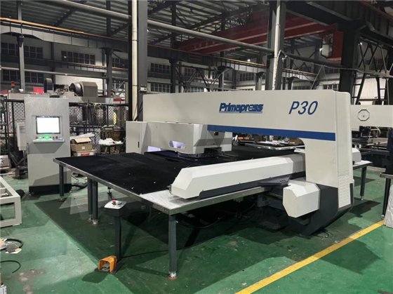 中国P30T金属板孔数控转塔冲床数控转塔冲床带分度模具