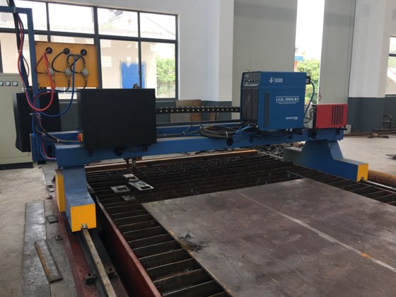 9x3m工作台面的200A或300A数控等离子切割机