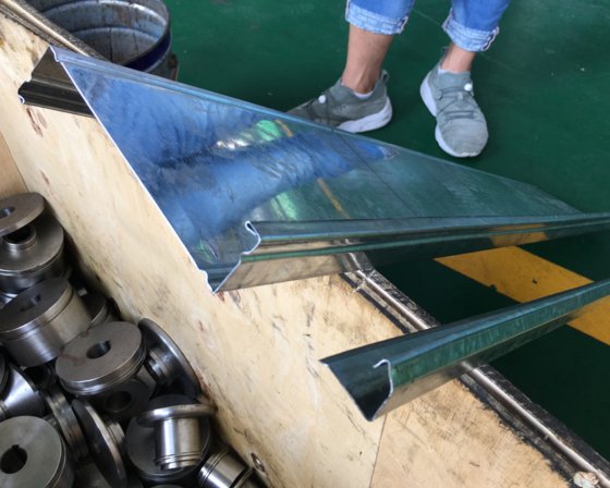 TDFフランジ成形機、フランジ製作機、TDFダクト成形機