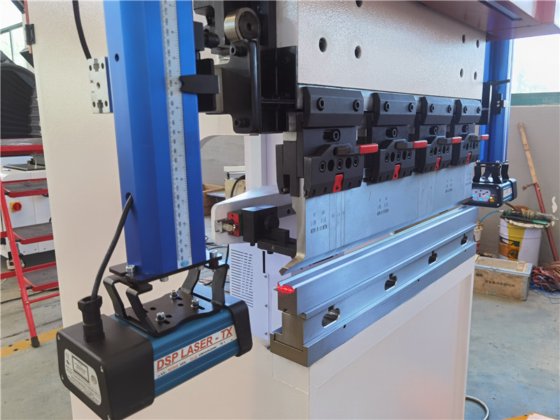 完全電気サーボ曲げ機プレスブレーキ純粋な電気プレスブレーキ曲げ機