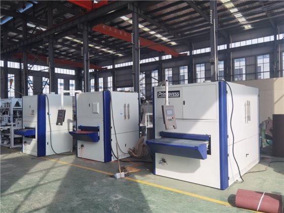 レーザー切断平板バリ取り研磨機