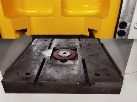 Y27龙门式深拉伸液压机 液压油压榨机