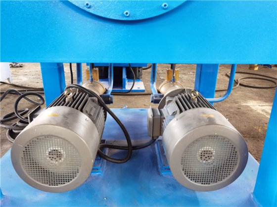 特別な作られた深いデッサンの油圧出版物 600ton 鋼鉄は流し目/鍋/シャベルの作成のための押す機械を深く描きます