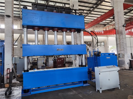 特別な作られた深いデッサンの油圧出版物 600ton 鋼鉄は流し目/鍋/シャベルの作成のための押す機械を深く描きます