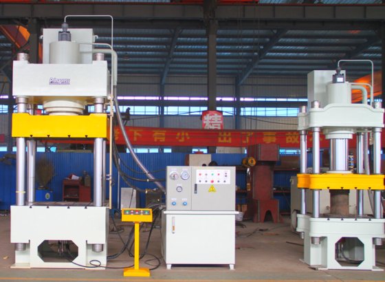 Y32型深拉伸4柱液压机