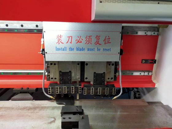 不锈钢板材4米数控V型开槽机4000mmV型开槽机