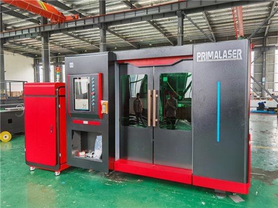 3000W 4000W Raycus可换台全封闭式金属板材光纤激光切割机