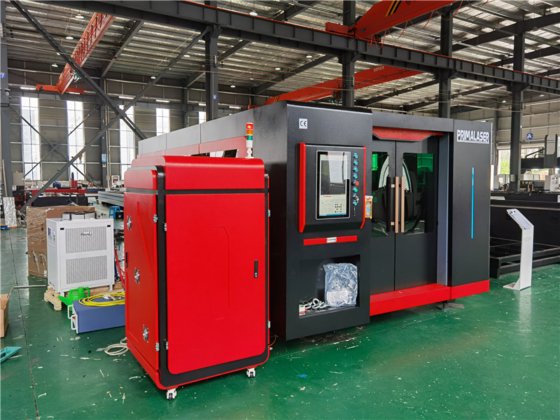 3000W 4000W Raycus可换台全封闭式金属板材光纤激光切割机