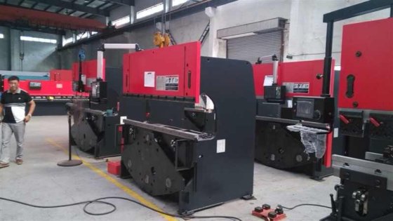 アマダプレスブレーキ、アマダ式CNC曲げ機