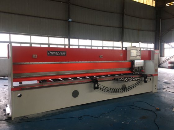 中国双头钣金数控V形切割机数控V形刨床