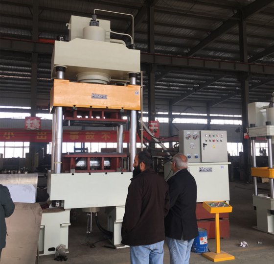 315吨油压式独轮车制造机独轮车生产线