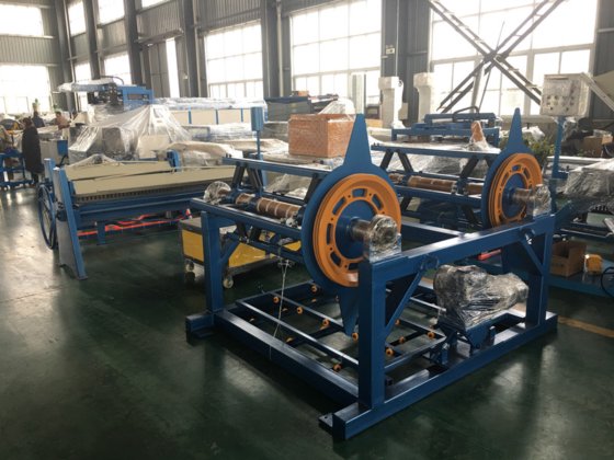 自动方管生产线2号制管机