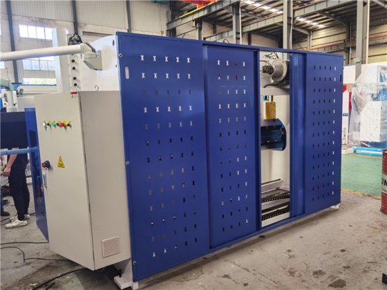 Delem DA69T 8+1轴电液伺服同步数控折弯机