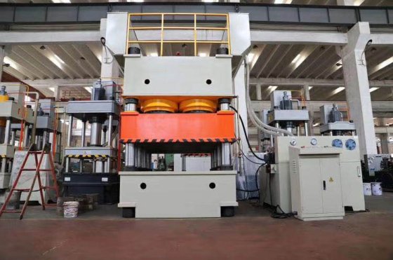 3600トン鋼板ドアスキンエンボス加工油圧プレス機 3600トン油圧鋼板ドアスキンプレス機/プレスエンボス加工成形スタンピング機