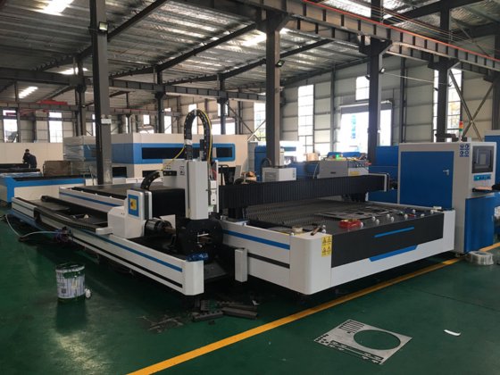 3kw Raycus管材和板材数控光纤激光切割机 6m管材激光切割机