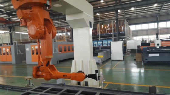 ロボット アームを溶接するガントリー タイプ cnc の繊維レーザーの切断はガントリー繊維レーザーの溶接を武装させます