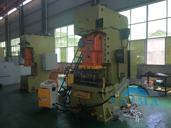 高速Jh21 100吨卷材送料器冲压C型框架动力机生产线