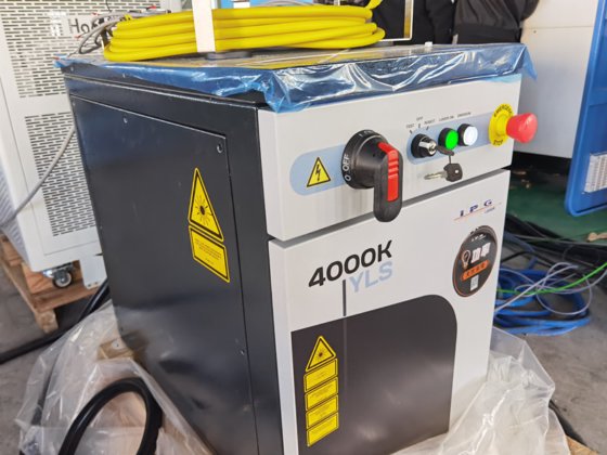 3kw 4kw IPG全罩式交换台铝铜切割数控光纤激光切割机