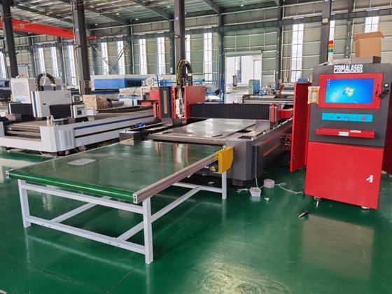 ローリングテーブルを備えた自動コイルフィード繊維レーザー切断機