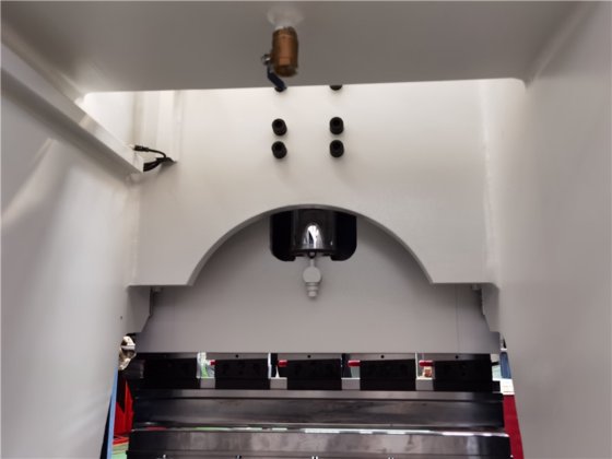 DA58T Delem数控四轴电动液压同步钣金折弯机智能折弯机