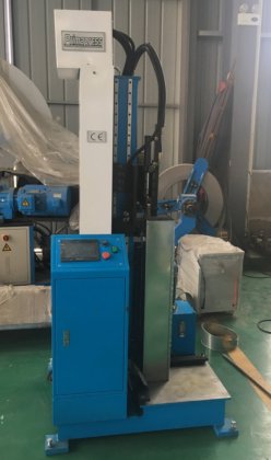 用于矩形风道通风的液压垂直风道拉链，风道拉链机