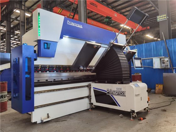 DA66T アルミニウム鉄板 8+1 軸 CNC