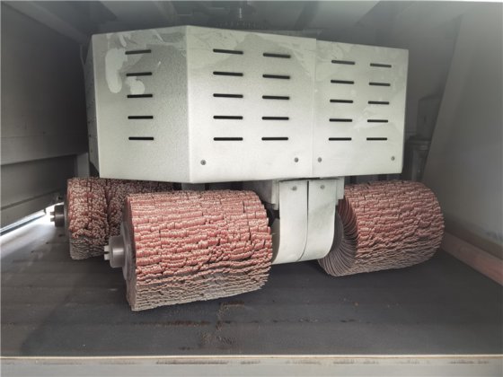 表面铝铁铜板倒角去毛刺除锈打磨机的带式砂光机