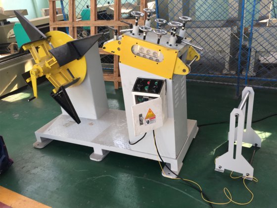 160吨冲床5毫米卷材冲床自动送料线带开卷器