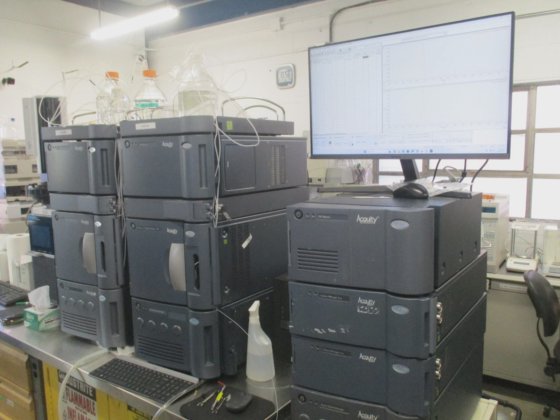 Waters Acquity H Class UPLC