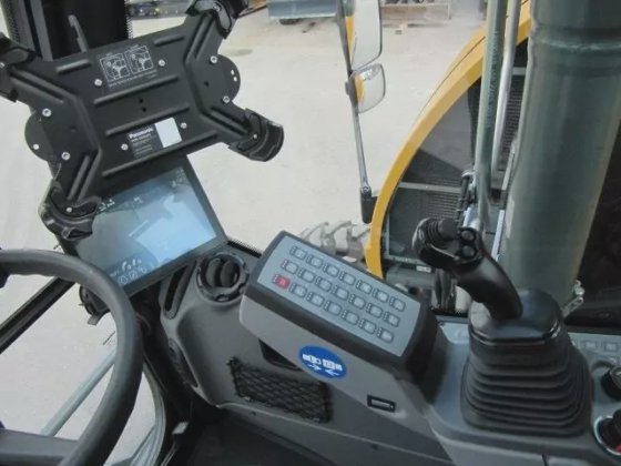 2022 Liebherr A 913 Compact