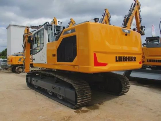 2023 Liebherr R 938 NLC