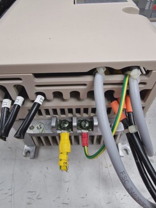 安川 V1000 驱动器 CIMR-VC2A0030AAA-0039