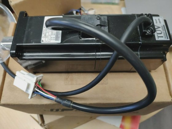 安川電機 ACサーボモータ SGMAH-04AAA4B