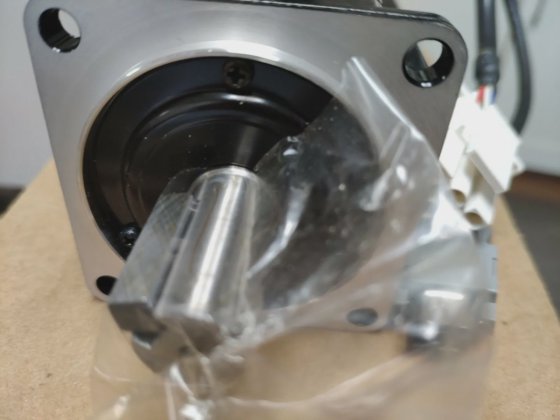 安川電機 ACサーボモータ SGMAH-04AAA4B