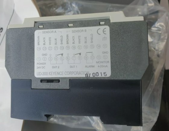 基恩士 UD-300 位移传感器系列控制器 (R4S4.6B1)