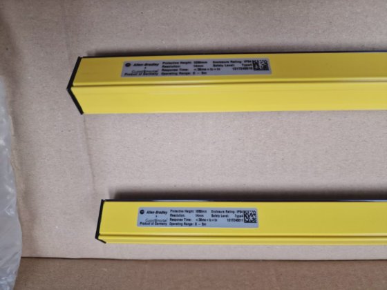 Allen Bradley 445L-P4C1050FP 光幕 1050