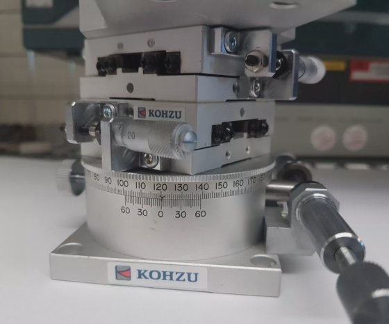 神津ロータリーRM07-03と神津リニアXYステージ