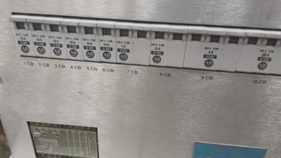 Universal Instruments 交流电源 45165602 Fedex