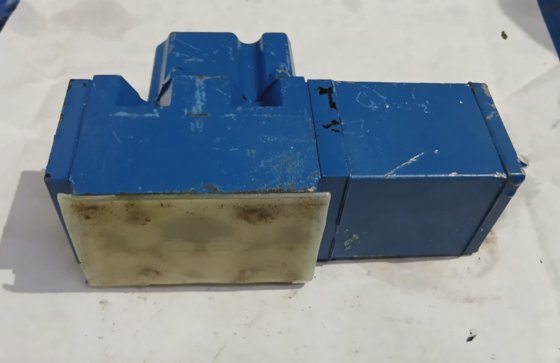 ムーグJ661A103サーボバルブ（R6S2.2）