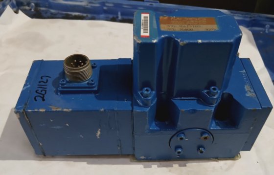 SERVO VÁLVULA MOOG J661A103 (R6S2.2)