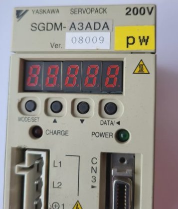 安川 SGDM-A3ADA 交流伺服包伺服驱动器（R3S2.2）