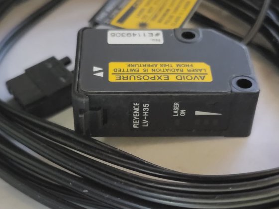 KEYENCE LV-H35 激光传感器 (IN21S3B1)