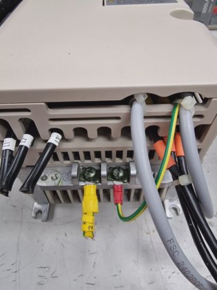 安川 V1000 驱动器 CIMR-VC2A0030AAA-0039