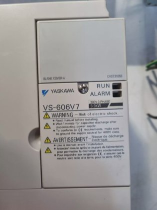 安川 CIMR-V7BC25P5 9.5KVA 5.5KW 逆变器
