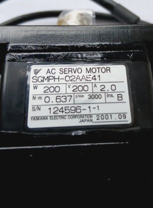安川 SGMH-02AEA41 200W 伺服电机